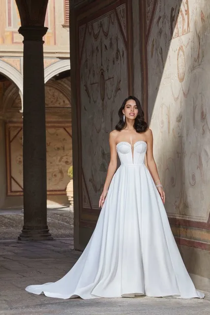 Булчинска рокля Style 8176 — А-силует — колекция Cosmobella — мъниста, сатен | Арети София
