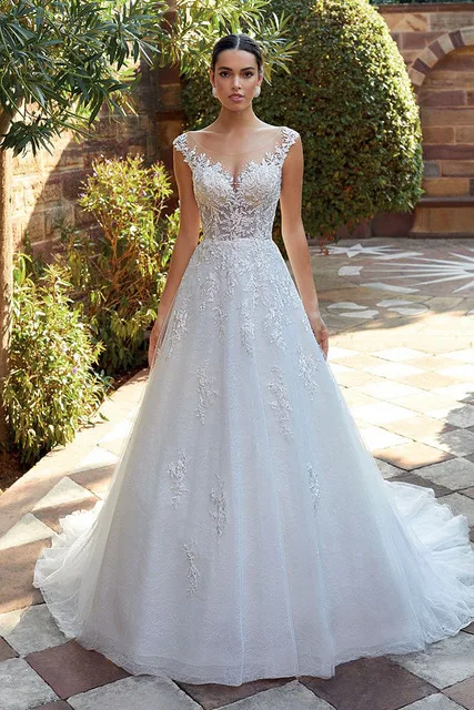 Булчинска рокля Style 8048 — А-силует — колекция Cosmobella — мъниста, дантела, тюл | Арети София
