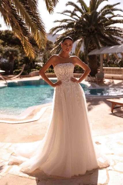 Булчинска рокля Style 8276 — А-силует — колекция Cosmobella — дантела с мъниста, блестящ тюл | Арети София
