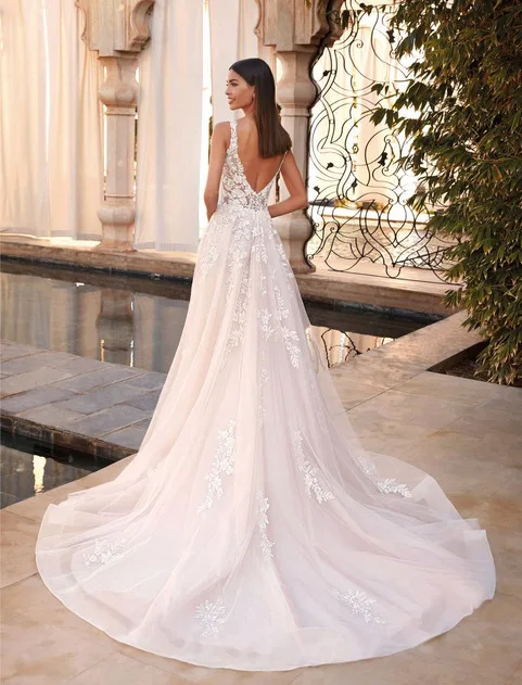 Wedding Dress Style 1079 — detail 2