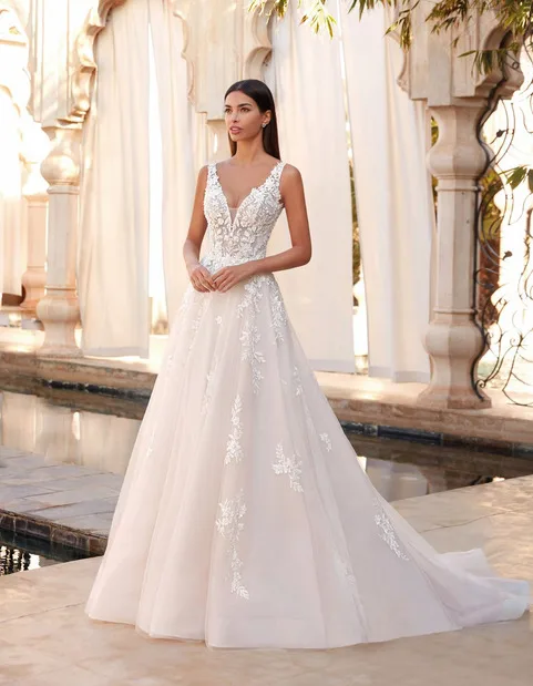 Булчинска рокля Style 1079 — А-силует — колекция Demetrios — мъниста, дантела, тюл | Арети София